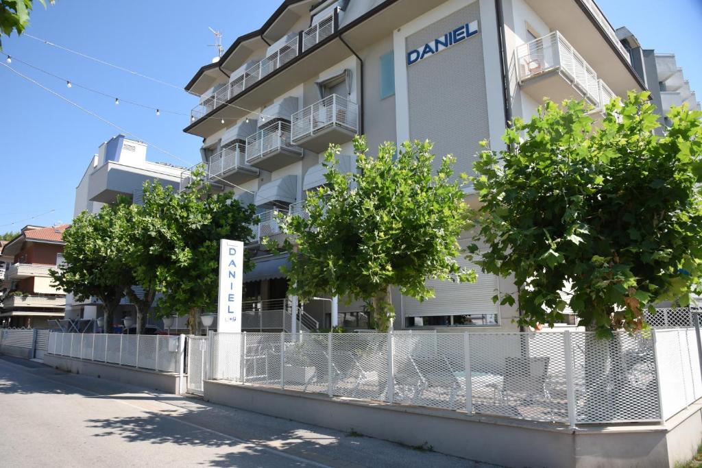 Daniel Apartments - 4