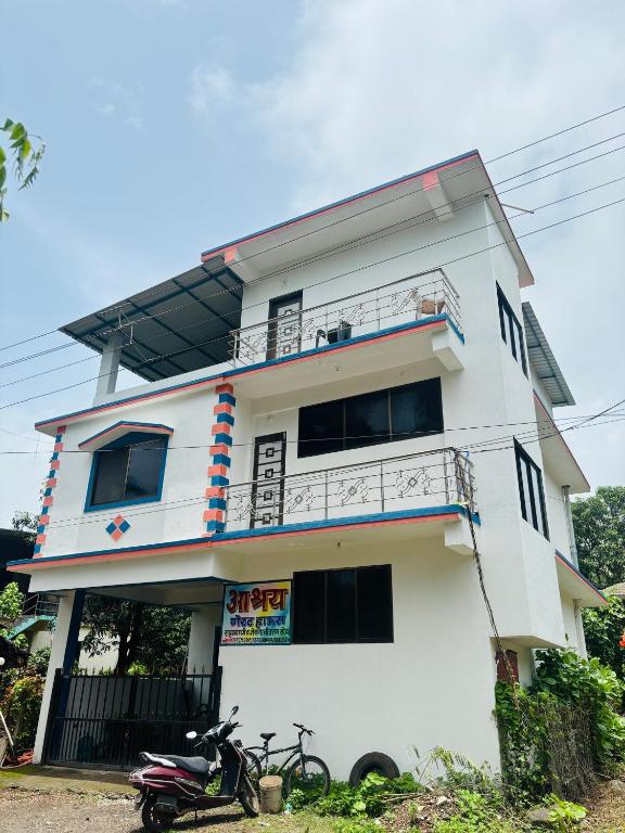 Aashray Guestroom, Murud