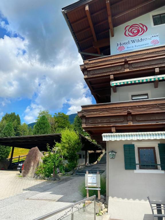 Hotel Wildrose - 2