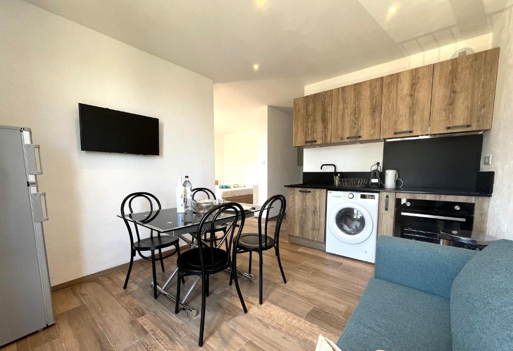 BASTIA Studio neuf jolie vue proche centre, Bastia