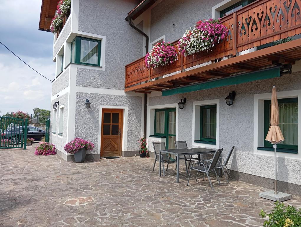 Ferienwohnung Strohmaier, Kitzeck im Sausal