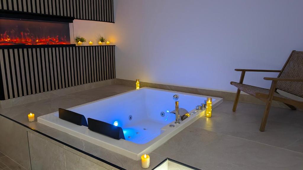 Suite con jacuzzi y chimenea en Torredonjimeno - La suite de Don Ximeno, Torredonjimeno