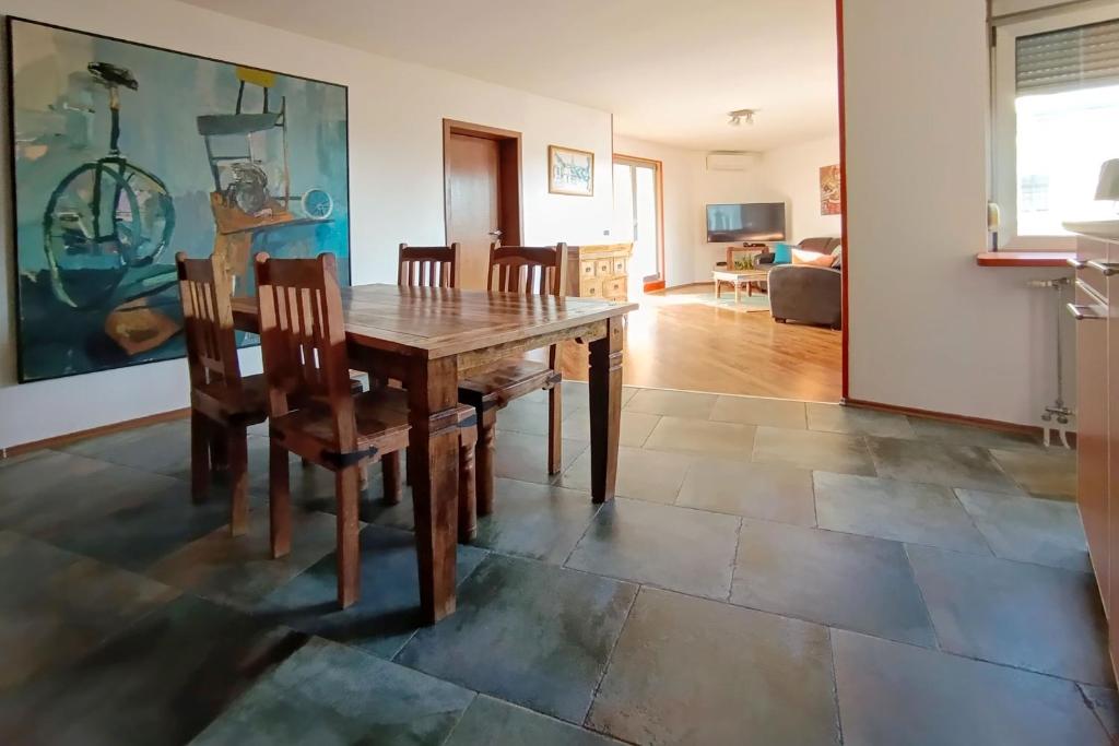 Čubrina - central 2bdrm & 45m2 Rooftop Terrace, Bělehrad