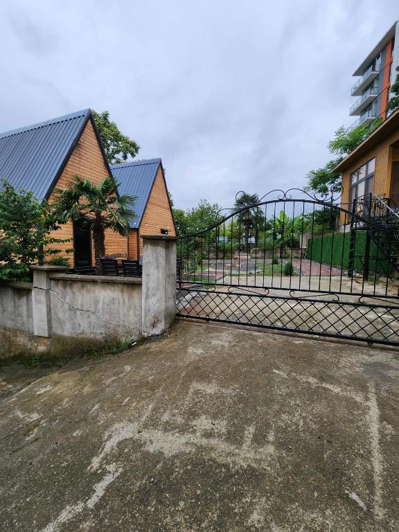 SEA SIDE-მზის მხარე-N 2, Makhinjauri