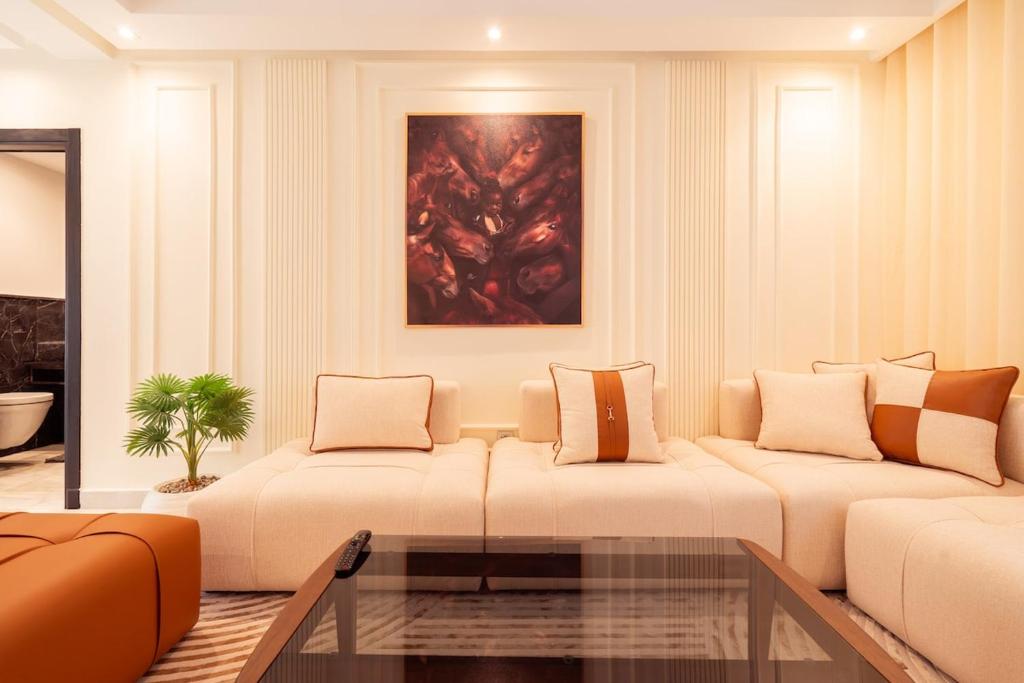 Le yacht luxury apartment 2BR 2BA corniche with parking, Casablanca