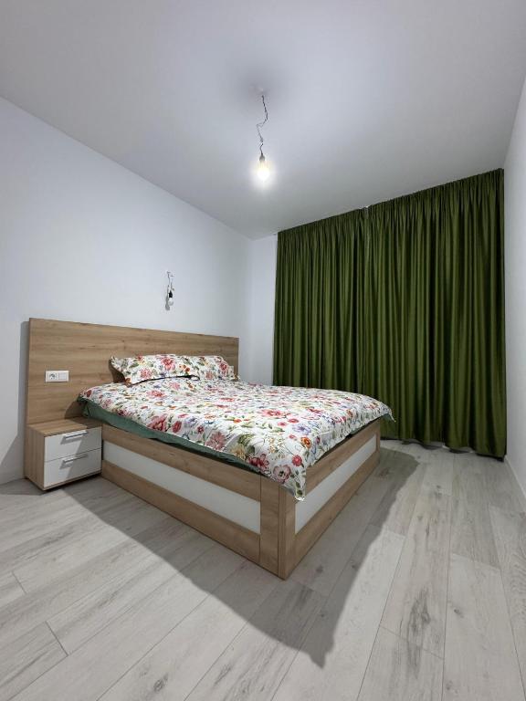 Garsoniera in Ploiesti, Ploješť