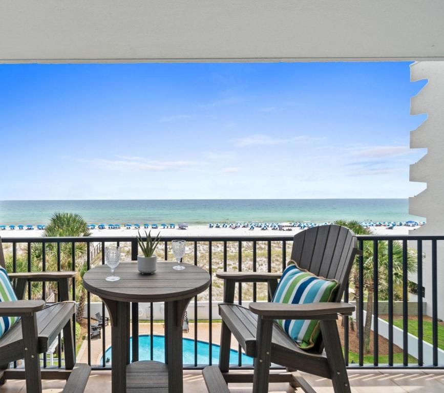 Dune Pointe 402 - Shells, Surf & Sea Turtles, Fort Walton Beach