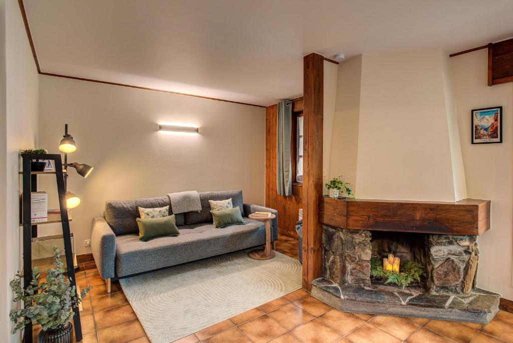 Apartment Grand Payot, Alpes Agency, Central Chamonix, Sleeps 2 to 4 - 2