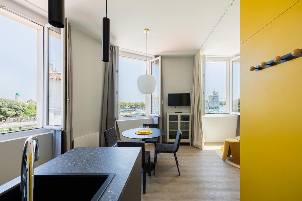 Appartement chic vue imprenable sur le vieux port - 2