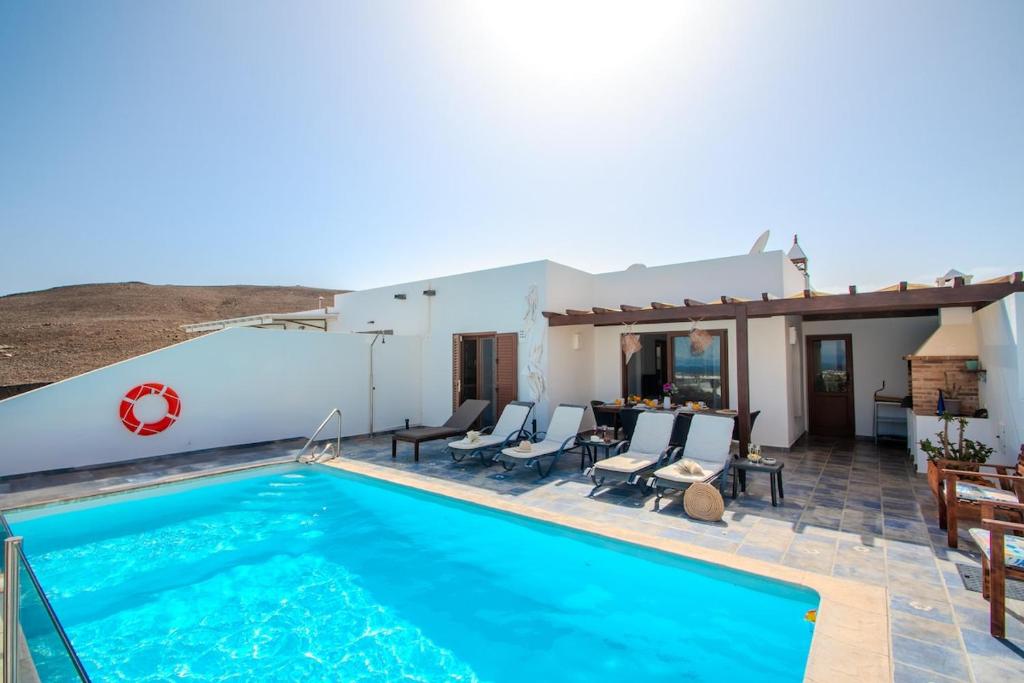 Casa Serena Panoramic Views, AC and Pool - 5