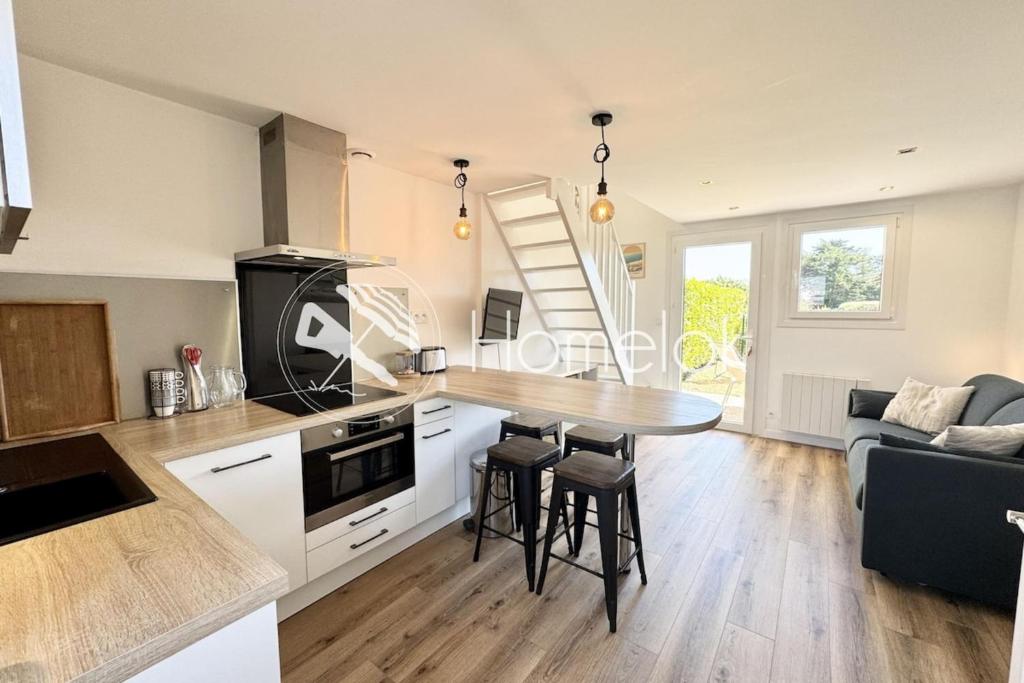 Maison refaite à neuf - Piscine et parking privé, Guidel