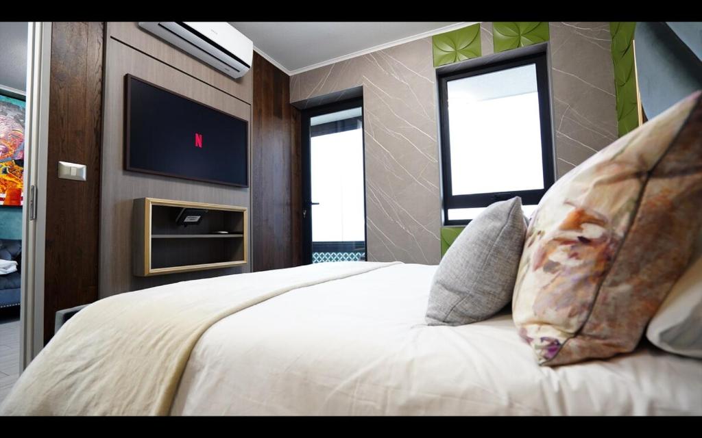 Sweet apartment frente al metro Irarrazaval - 3