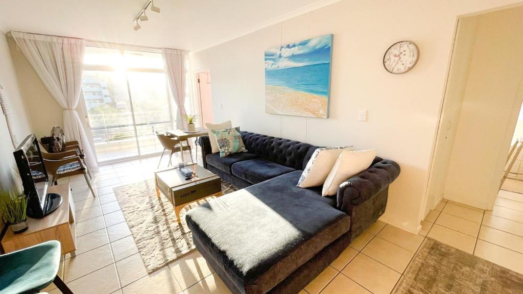 Spacious Beachside Apartment, Cape Town