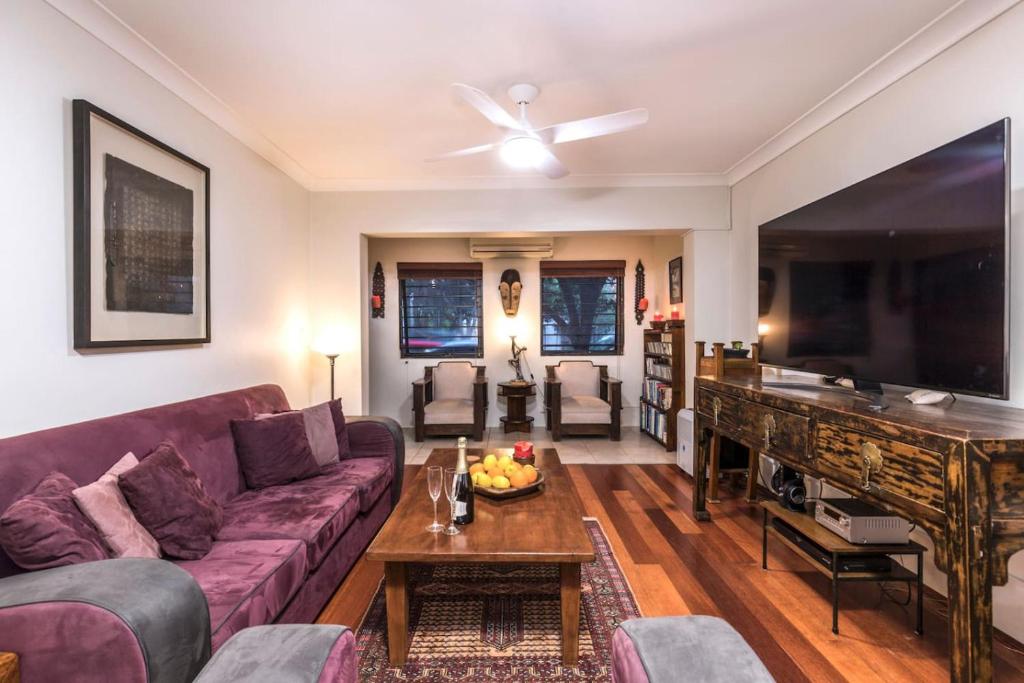 Elegant Apartment in Trendy Alexandria, Sydney