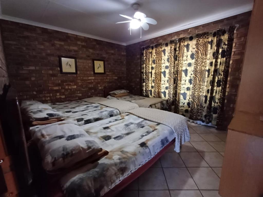 IFAFA732 Akkommodasie, Leeupoort