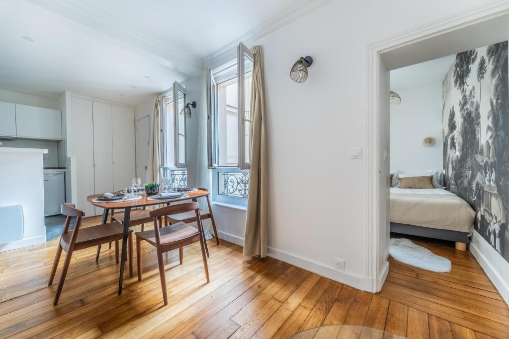 Charming flat, center of Paris - 4