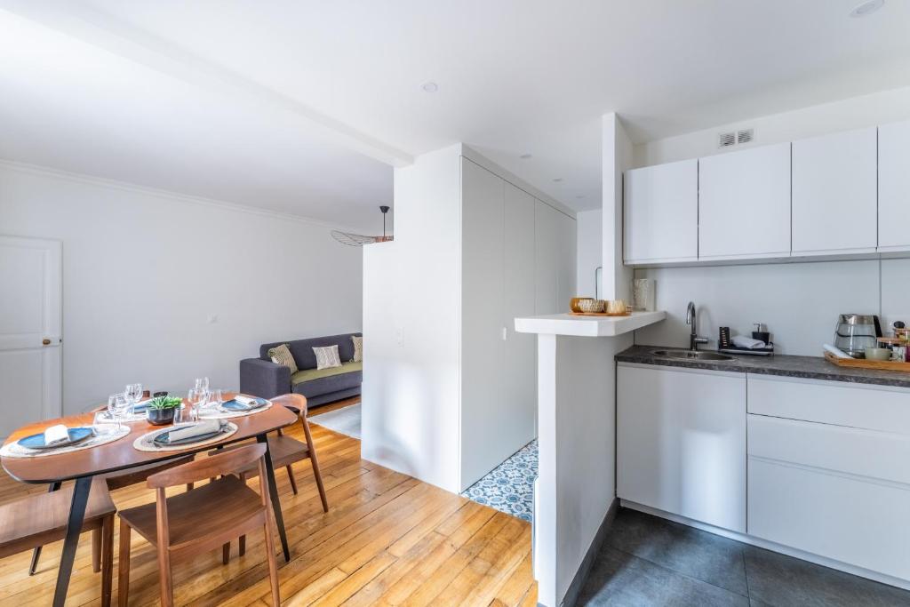 Charming flat, center of Paris - 2