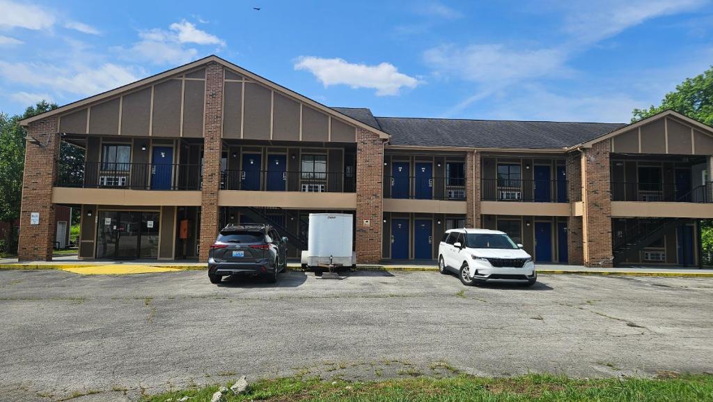 Oak Tree Inn, Irvine