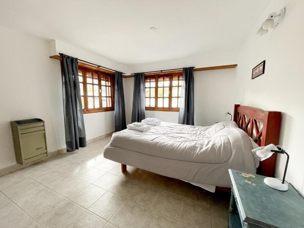 Hermoso departamento en Esquel, amplio y luminoso - 1