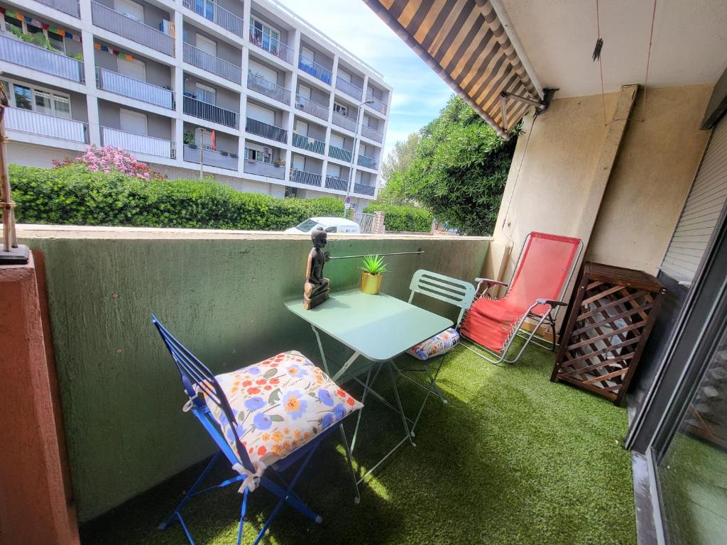 Air conditioned appartment 270m from beach - 3