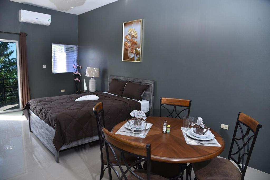 LS Stonethrow - Hazel Suite, Montego Bay