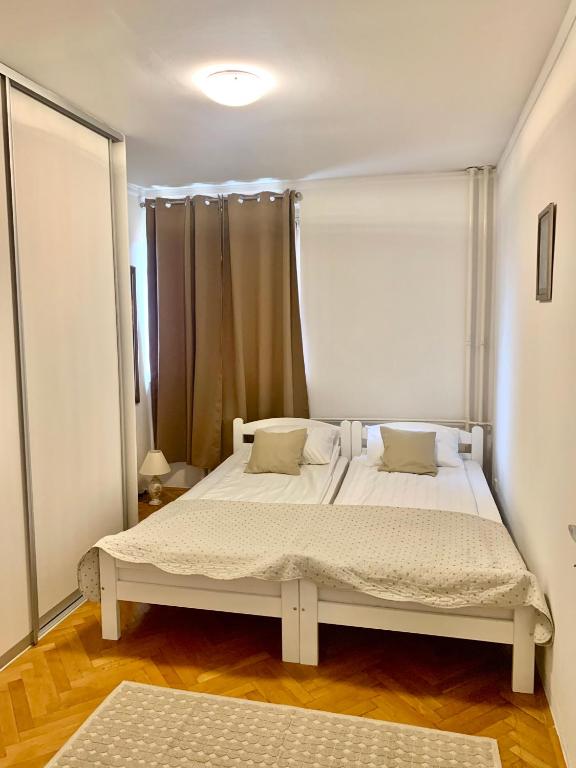 Apartments Dani Free Parking - 3