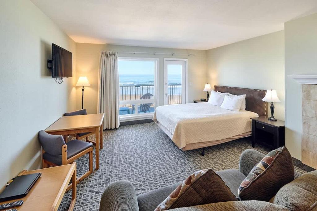 Fireplace Queen Studio - Ocean View - Pool & Hot Tub, Lincoln City