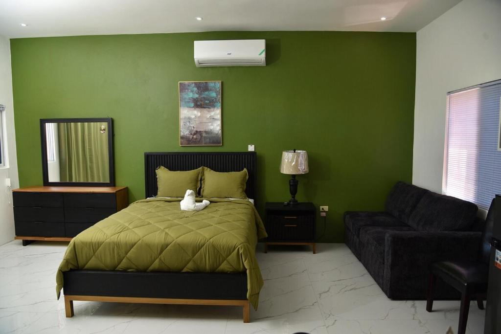 LS Stonethrow - Emerald Cottage, Montego Bay