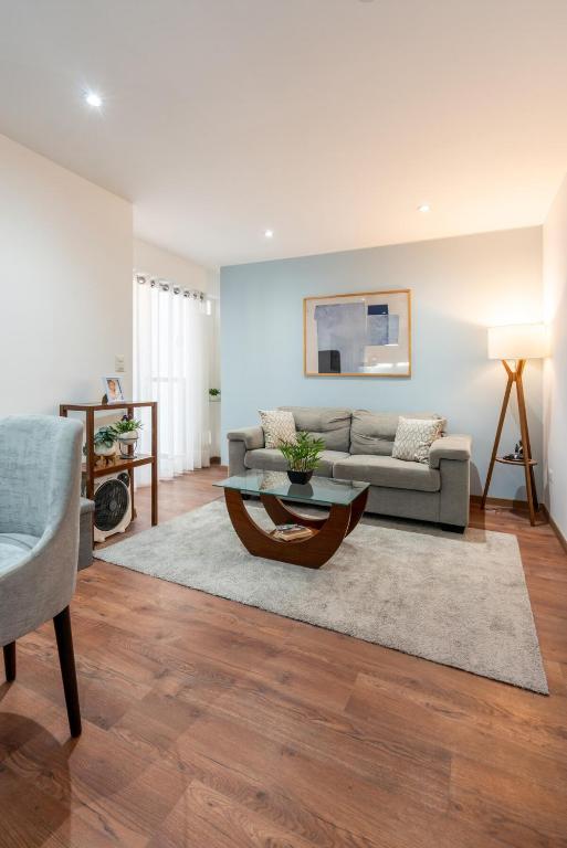 Nuvee 2BR by Geko, Lima