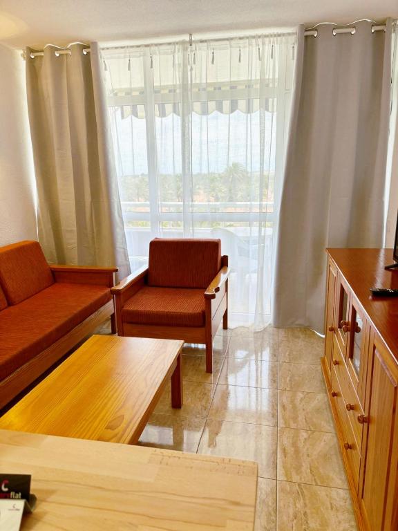 Seaview Friendly Holiday Home 2 - 4