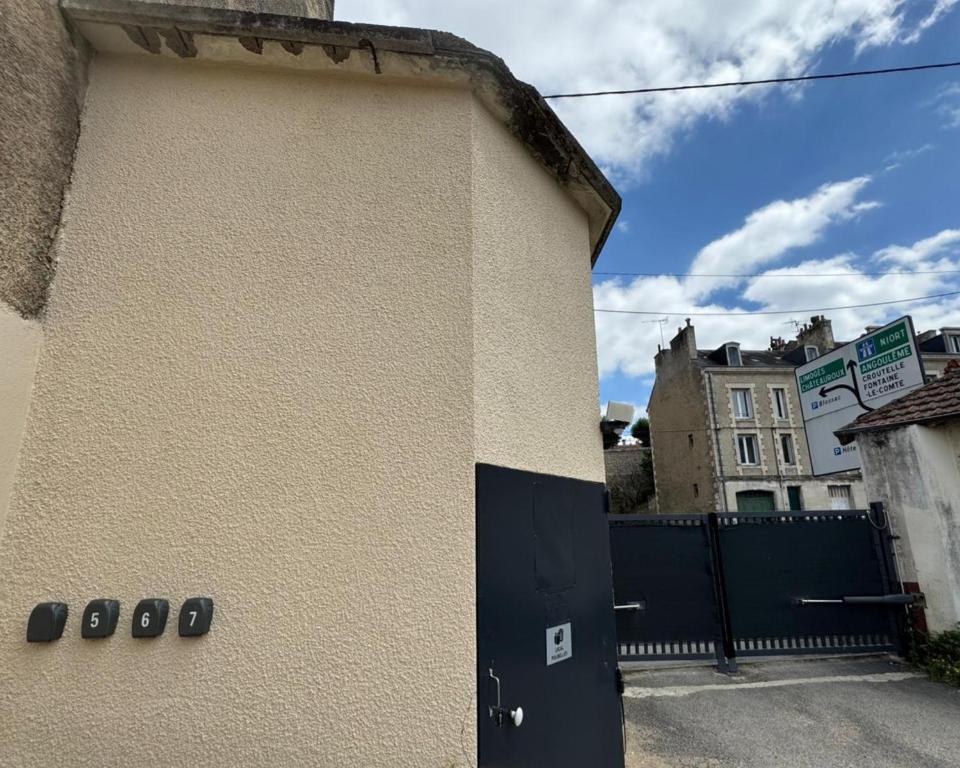 Logement 7 parking gratuit - 3