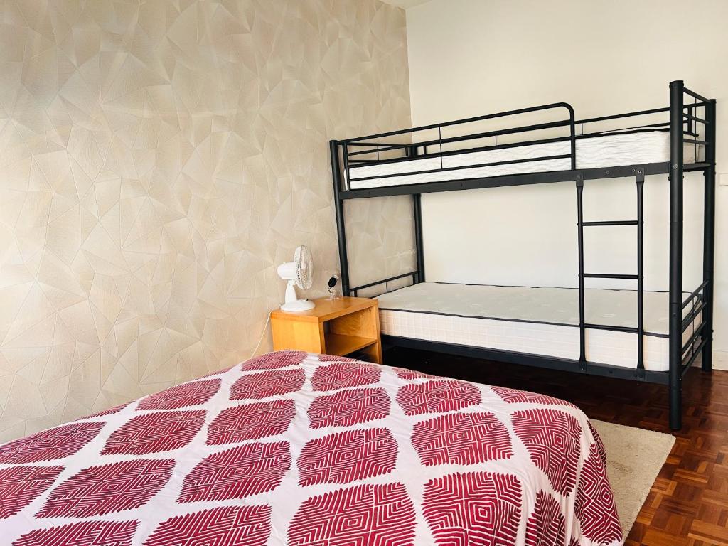 Grand appartement avec balcon et parking gratuit sur place - 2