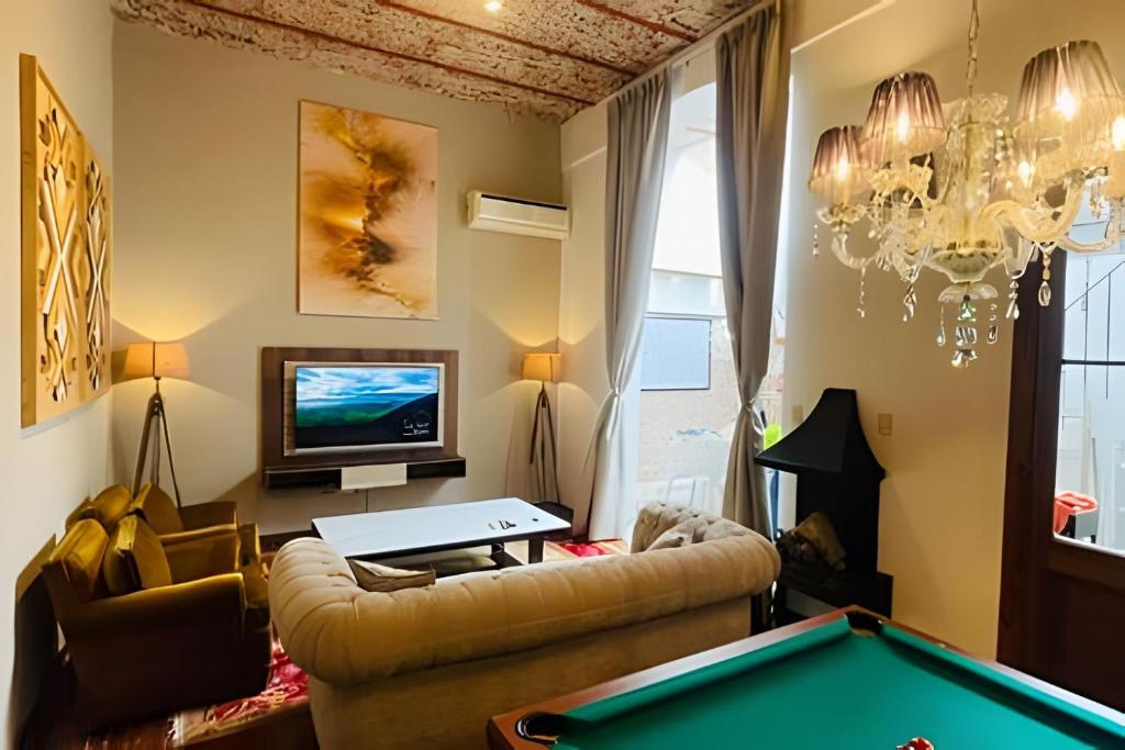 Great house w/ private terrace BBQ & Jacuzzi - 4