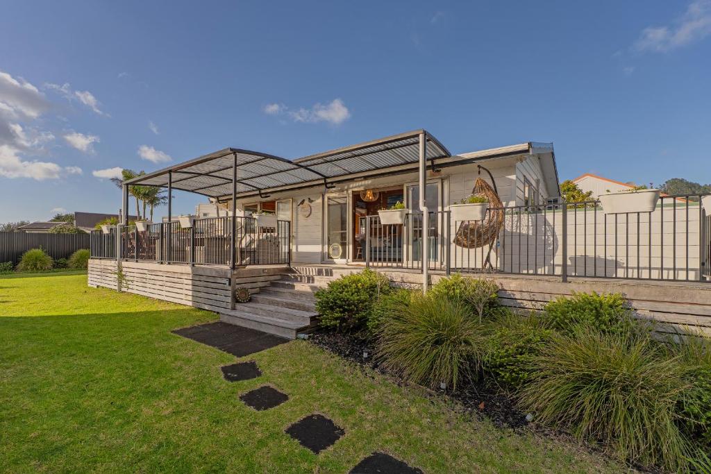 Hosts on the Coast Cookies Cupboard, Pauanui