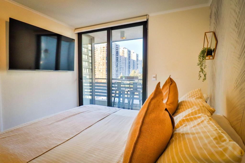 HOM I Amplio Depto 1D1B 3PAX con Terraza en STGO - 5