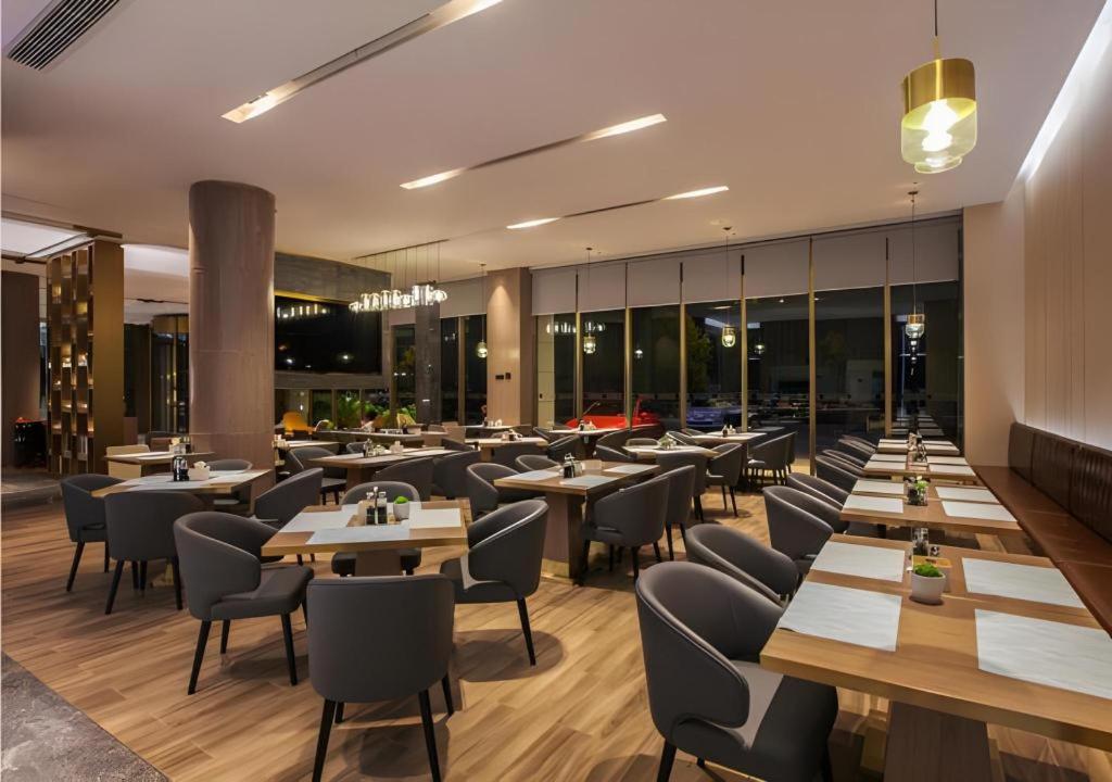 Echarm Plus Hotel Wuhan Wenhua Boulevard Dahualing Subway Statiom, Wu-chan