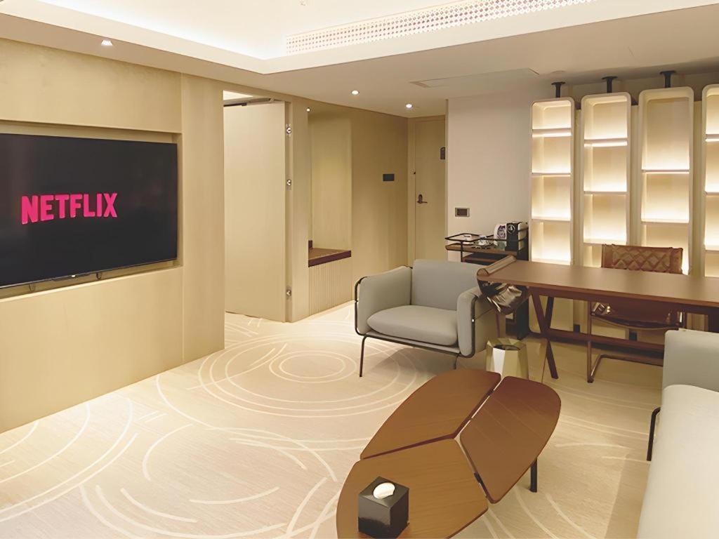 OASIS AVENUE-A GDH HOTEL