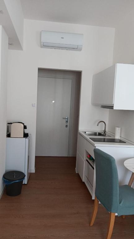 The 6 apartments S - 3