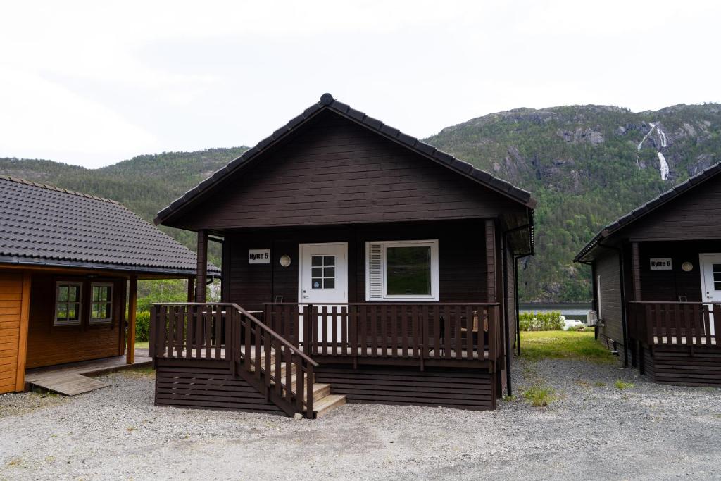 Standard Hytte, Fjæra