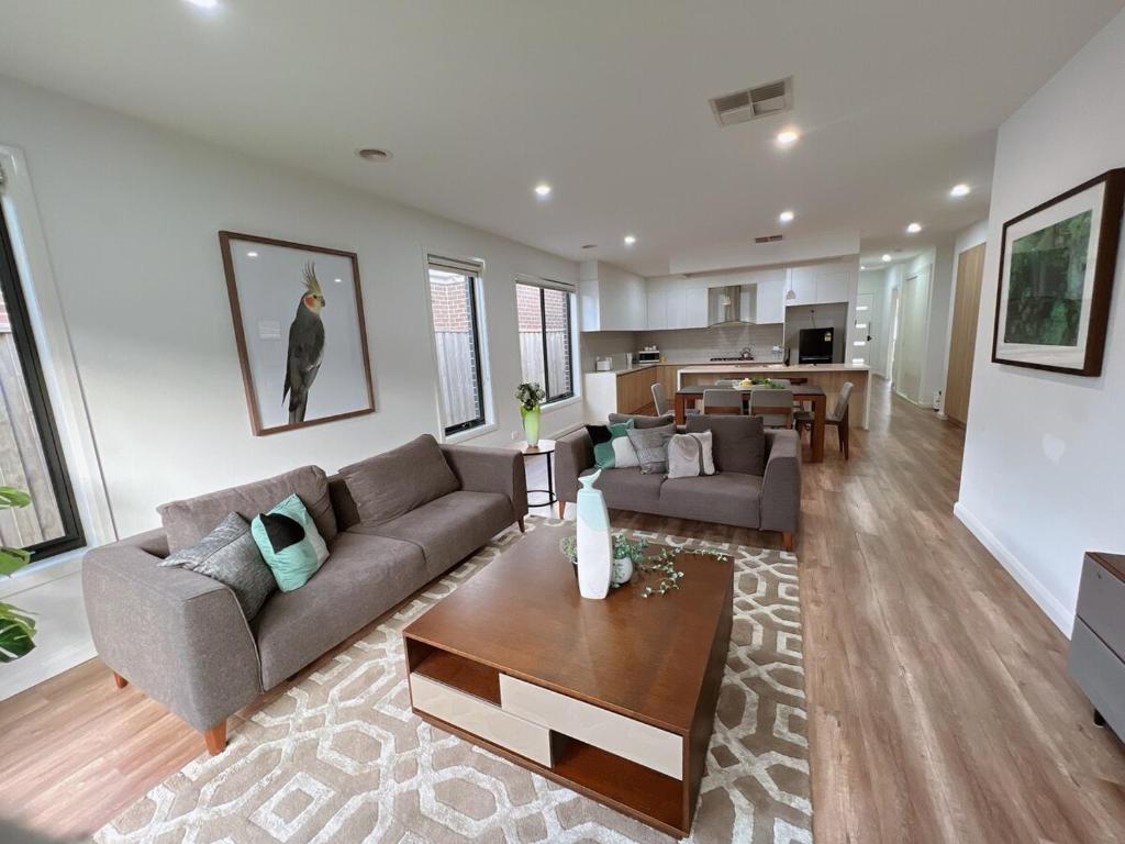 No 7 Wollert Big & Bright modern 4BR House, Wollert