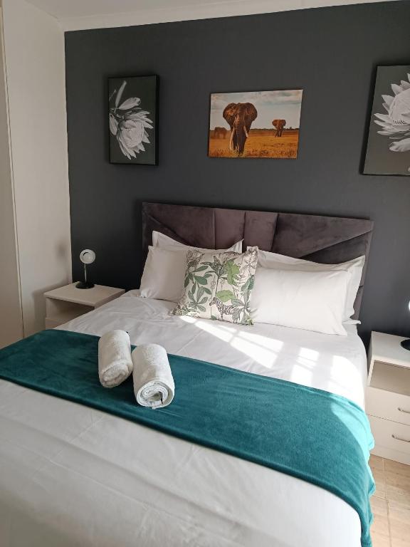 Cleo's Corner, East London