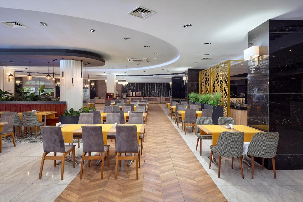 Annabella Diamond Hotel - All Inclusive — Restaurant & bars in Avsallar