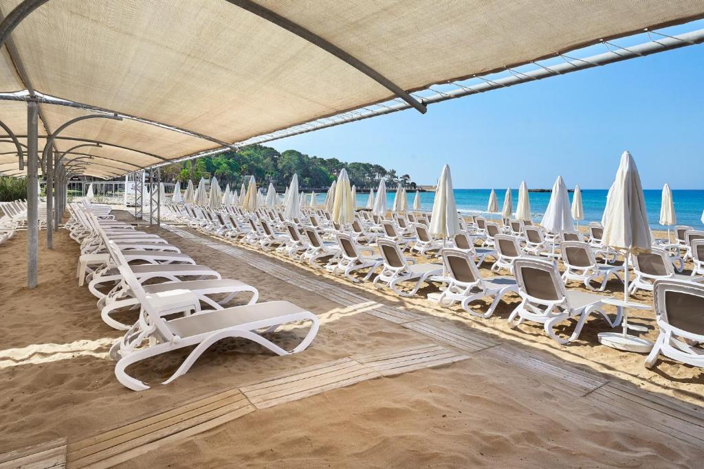 Annabella Diamond Hotel - All Inclusive — Beach in Avsallar