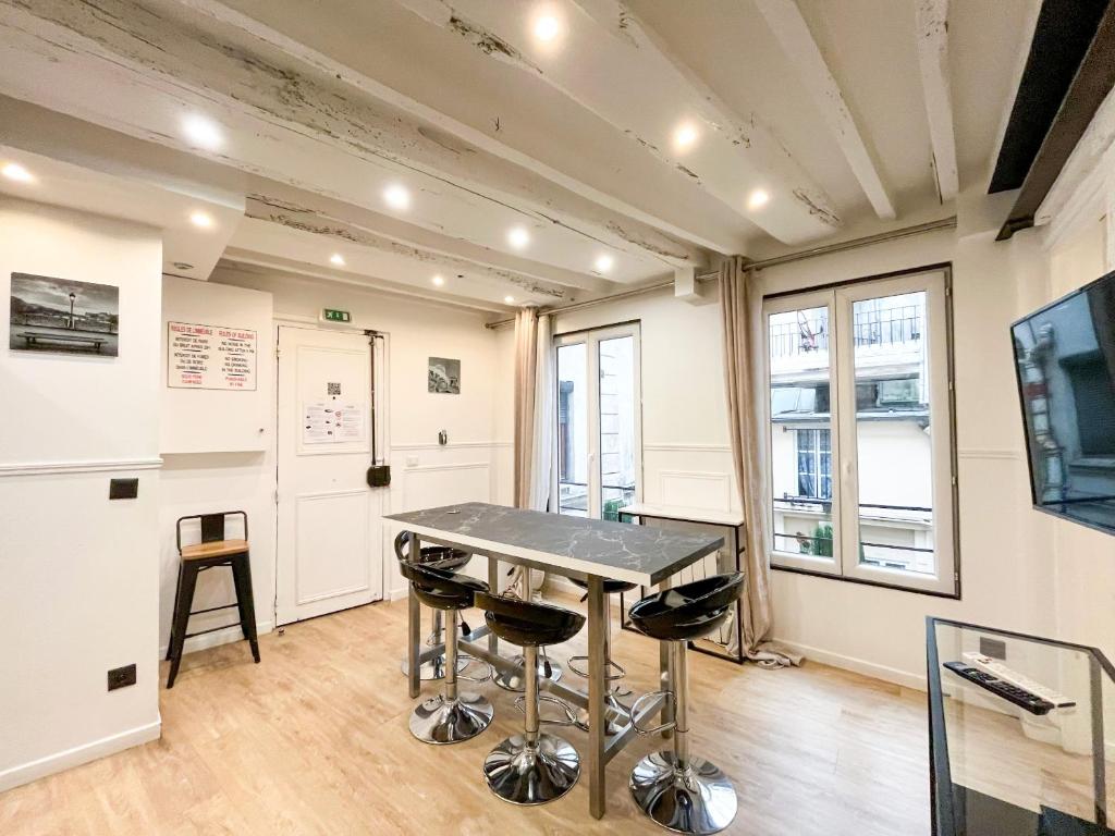 93 - Luxury Flat in Le Marais - 4