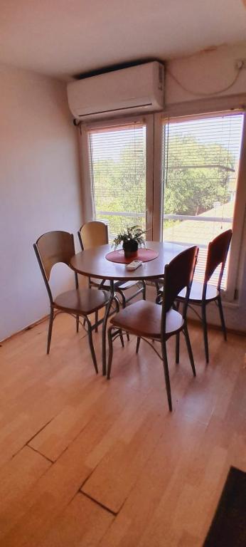 Airport Nikki Apartments - 1