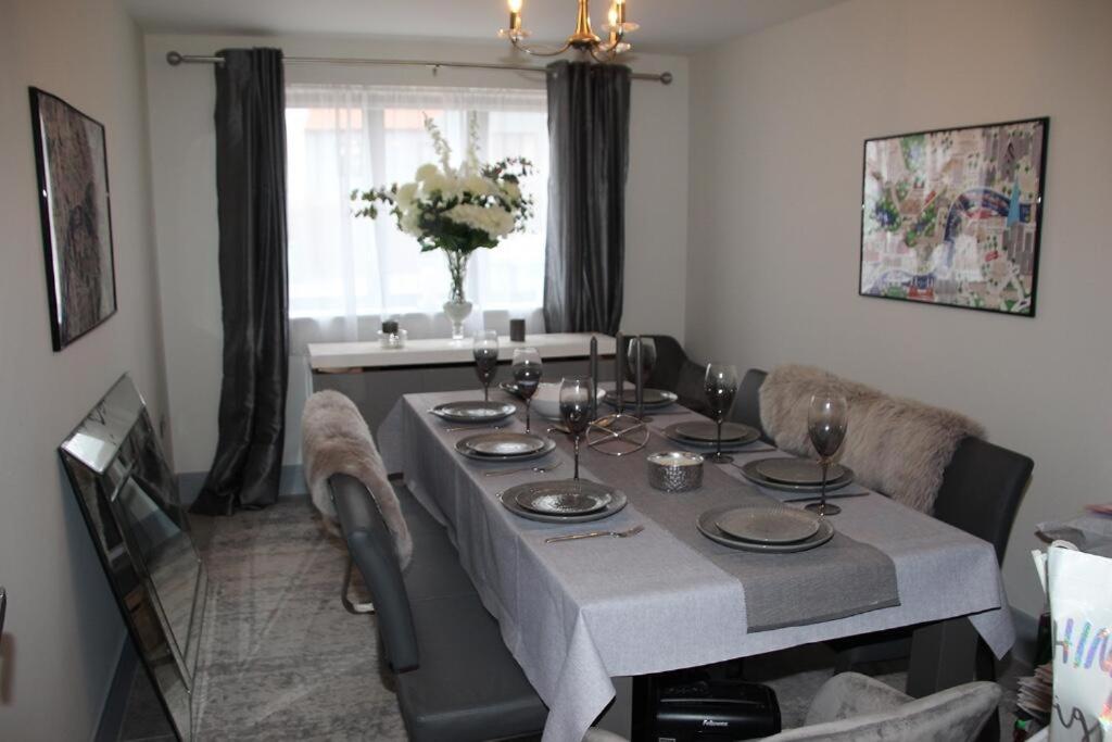 Large 4 Bedroom Seaside House, Hunstanton photo 8