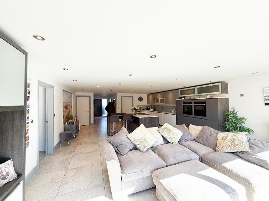 Large 4 Bedroom Seaside House, Hunstanton photo 2