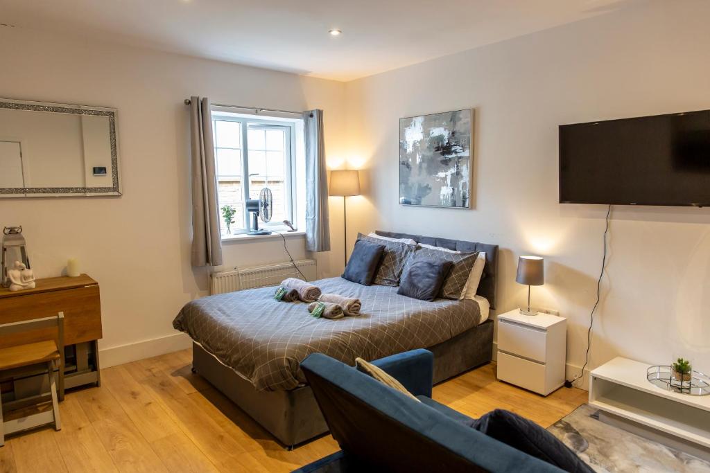 New! Central & Cosy with Smart TV, Book Your Stay!, Maidstone