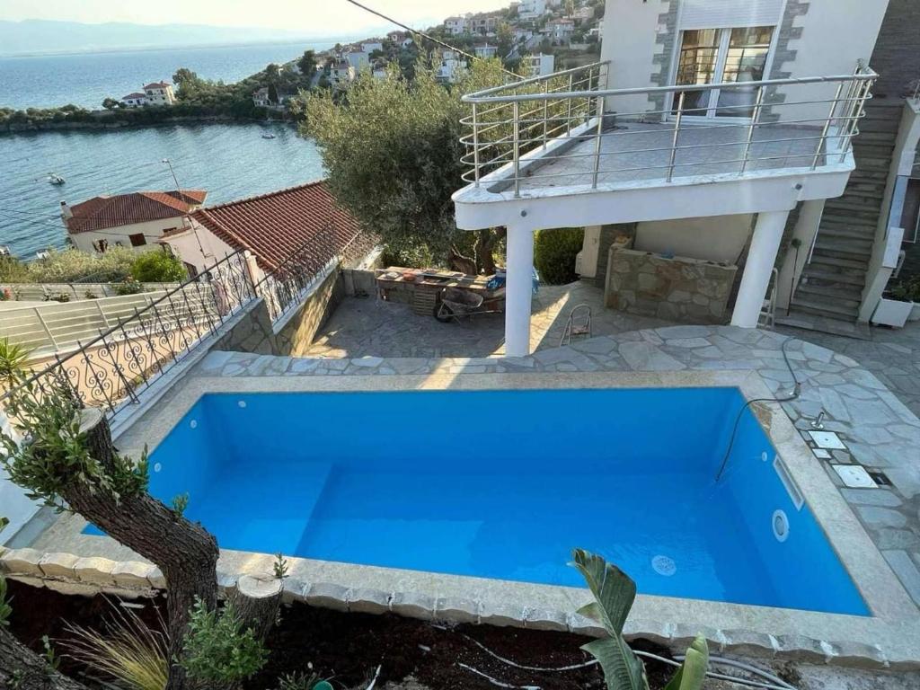 Villa Alpha Sea View With Pool, Volos