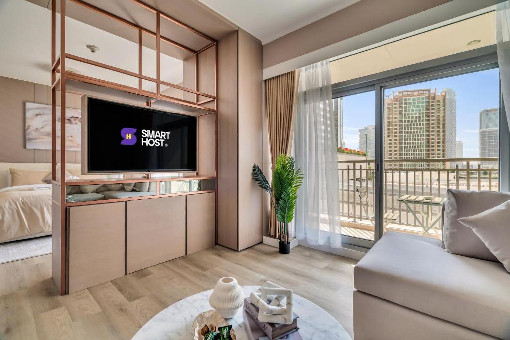 Exec 1Bed with Balcony&Pool, 10mins to Downtown, Dubaï